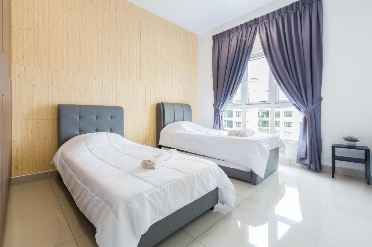 Seasons Luxury Apartment By Jk Home 新山 外观 照片