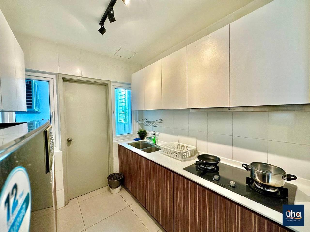 Seasons Luxury Apartment By Jk Home 新山 外观 照片