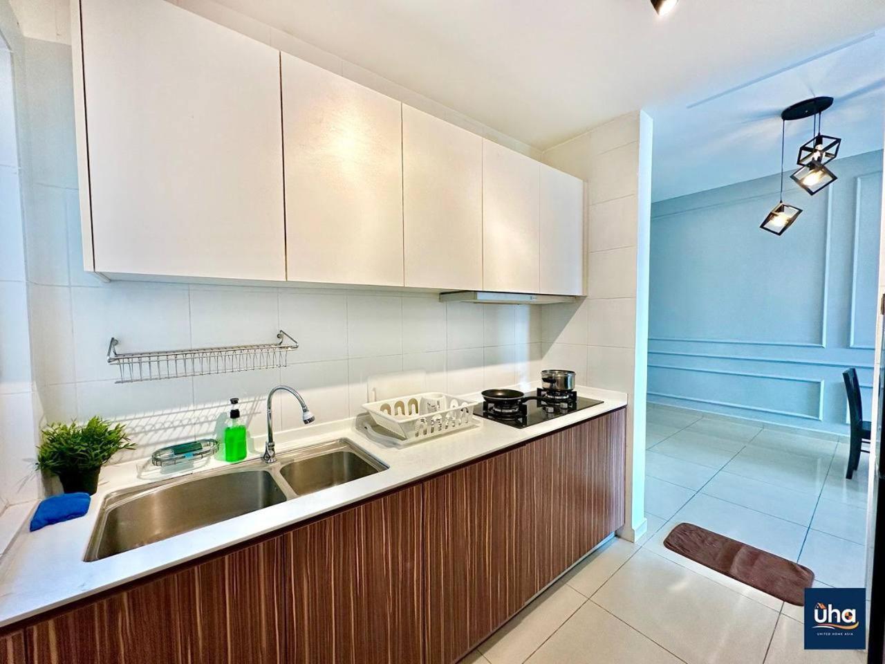 Seasons Luxury Apartment By Jk Home 新山 外观 照片